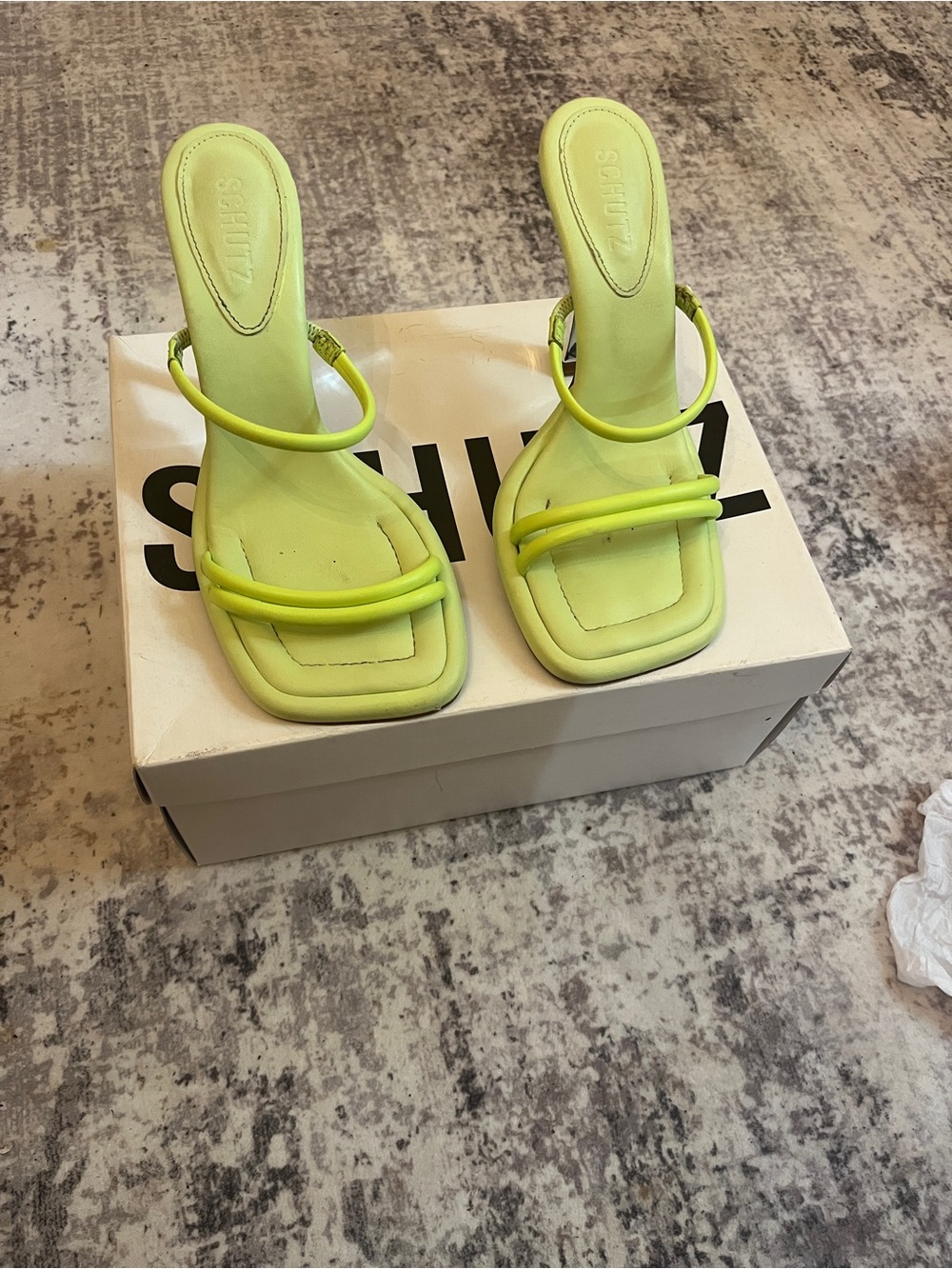 Beautiful commotion neon green  sandal get for any occasion to at a pop of color